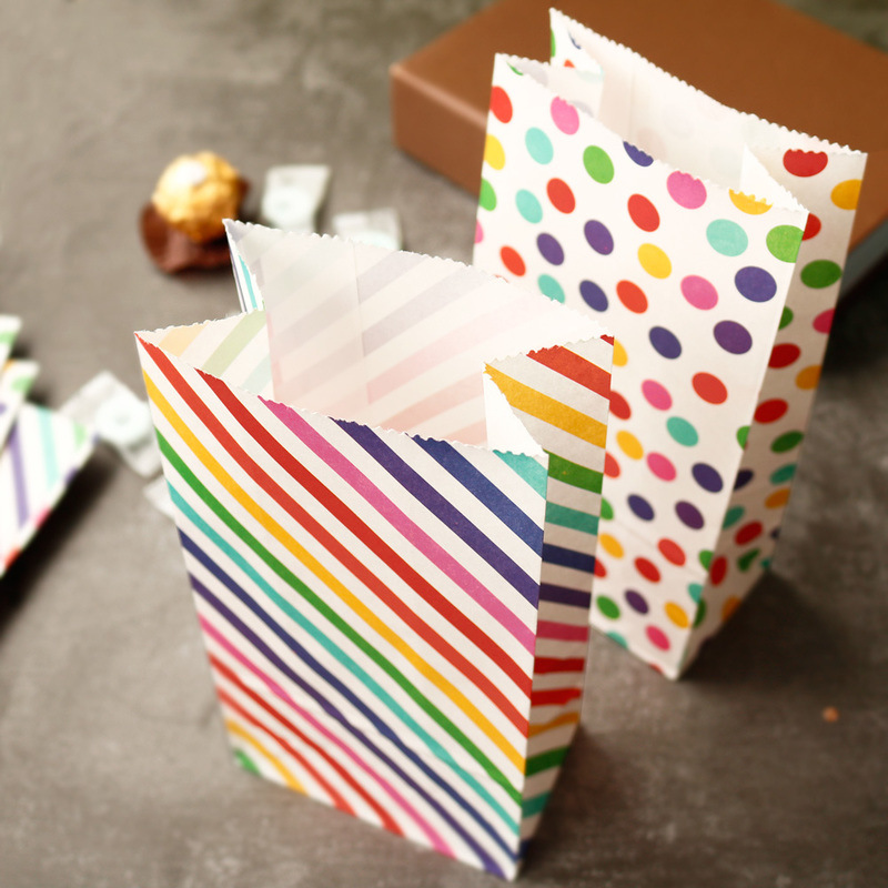 أكياس ورقية صغيرة قوس قزح مطبو - مراجعة Wedding Favor Box وسعره